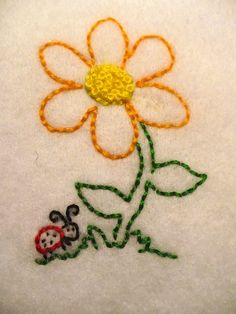 Handkerchief Embroidery, Embroidery Lessons, Chain Stitch Embroidery, Hand Embroidery Patterns Flowers, Hand Embroidery Videos, Embroidered Quilts, Hand Embroidery Projects, Needlework Embroidery, Embroidery Motifs