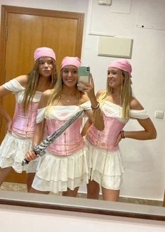 trio halloween costume ideas Pink Pirate Halloween Costumes, 3 Musketeers Costume, Pirate Barbie, Pink Pirate Costume, Best Friend Halloween Costume Ideas, Best Friend Halloween, Trio Halloween Costume Ideas, Pink Pirate, Carnaval Outfit