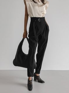 Linen slacks with belted waist. High waisted creates a slimline look and slight ruffle above belt. Model is in MINUSEY S. ✔️ Free worldwide express shipping over $100✔️ Loved by 6,500+ customers✔️ Limited edition collections, maximum style⠀⠀⠀⠀⠀⠀⠀⠀⠀Stay ahead of the trend with can’t-find-anywhere-else staples. Your closet will thank you 💕 * MINUSEY S = EU 34, US 2* MINUSEY M = EU 36, US 4* 32% Linen / 66% Polyester / 2% Spandex* Dry clean* Made in Korea - Model Height: 172cm/5'7" (US2, EU34) Black Bottoms With Removable Belt, Classic Bottoms With Belt, Workwear Bottoms With Removable Belt, Chic Tapered Leg Bottoms With Belt, Fitted Bottoms With Removable Belt For Work, Chic Belted Paperbag Waist Pants, Chic Paperbag Waist Bottoms With Belt, High-waisted Belted Pants For Business Casual, High-waisted Pants With Belt For Business Casual