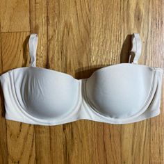 Skims Fits Everybody Strapless Bra Size: 32b Color: Sand Brand New, Never Worn Padded Fitted Strapless Bra, Strapless Padded Fitted Bra, Fitted Strapless Bra With Padded Cups, Color Sand, Strapless Bra, Bra Sizes, Women's Intimates, Brand New, Bra