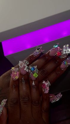 #nails #junknails #ducknails Dramatic Nail Sets, Kurt Geiger Nails, Big Nail Charms, Black Nail Designs Birthday, Nails Acrylic Junk, Junk Duck Nails Long, Junk Set Nails, X Long Nails