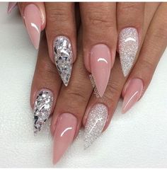 Love this Birthday Nails Pointy, Nails Design Nude, Stiletto Christmas Nails, Classy Nails Acrylic, Stiletto Nails Design, Almond Stiletto Nails, Nails Pointy, Almond Stiletto