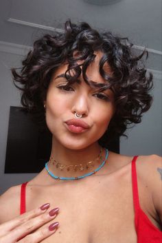 Women With Curly Hair, Curly Pixie Haircuts, Natural Curly Hair Cuts, Bob Haircut Curly, Curly Hair Photos, Curly Haircuts, Short Curly Haircuts, Short Curls, Haircuts For Curly Hair