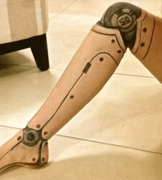 Biceps Tattoo, Tats Quotes, Cyberpunk Makeup, Electronic Tattoo, Cyberpunk Robot, Tech Tattoo, Suit Tattoo