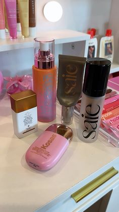 #makeup #skincare #glowyskin #saiebeauty #kosas #vanity #girlyaesthetic Kosas Makeup, Glowy Skincare, Dream Vanity, Simple Makeup Tips, Makeup List, Sephora Skin Care, Makeup Is Life, Care Care, Skincare Organization