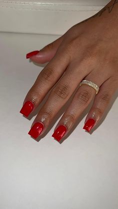 Tomato Red Nails, Red Nails Black Women, Red Nails Square, Red Pedicure, Short Fake Nails, Red Manicure, Short Gel Nails, Cat Eye Nails, Drip Nails