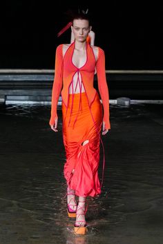 Orange Runway, Spring Fashion Chic, Spring 2023 Ready To Wear, 2023 Ready To Wear Collection, Ombre Fashion, 2023 Ready To Wear, Graphic Dress, Spring Summer 2023, Print Trends