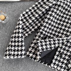 Fabric: Blended Size: one size Color; black Size: length 56 sleeve length 58 bust 100 waist 94 Hong Kong Style, French Style, Lattice, Hong Kong, Women's Blazer, Sleeve Length, Blazer, Fabric, Color