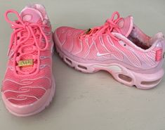 Gorgeous sneakers in fantastic condition. Nike Air Max Plus, Air Max Plus, Pink Suede, Air Max, Nike Air Max, Atlanta, Nike Air, Athletic Shoes, Shoe Accessories