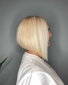 45 Graduated Bob Haircuts Trending for 2023 45 Degree Graduated Haircut, Graduated Hair, Graduated Bob, Angled Bob Hairstyles