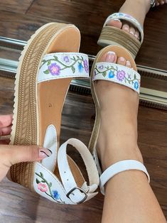 Girly Shoes, Shoe Inspo, Aesthetic Shoes, Swag Shoes, Trendy Shoes, Cute Shoes, Summer Shoes