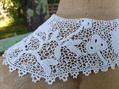 Antique collar in Irish lace in white cotton Small model At widest 8.5 cm Beautiful model in good condition Bib Collar, Irish Lace, Ruffle Collar, Lace Ruffle, Bibs, White Cotton, Scarf Wrap, Scarf Accessory, Accessory Gift