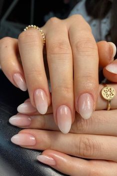 Milky Pink nails Easy Nails, Casual Nails, Classy Acrylic Nails, Soft Nails, Stil Elegant, Oval Nails, Nature Tattoos