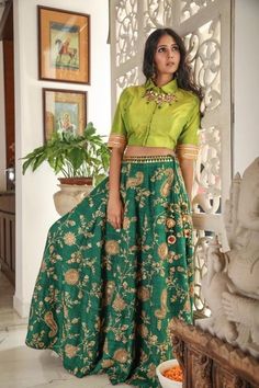 Lehangas Designs, Jaipur Lehenga, Mehendi Dress, Bday Dress, Choli Dress, Mehendi Outfits, Lehnga Dress, Lehenga Blouse Designs