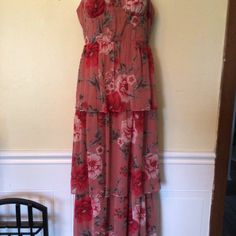 New Never Worn Long Pink Tiered Dress. Floral Print Sundress For Casual Wear, Floral Print Maxi Dress For Casual Wear, Pink Tiered Dress, Black Prom Gown, Navy Floral Maxi Dress, Off Shoulder Gown, Flutter Dress, Doll Dresses, Strapless Maxi Dress