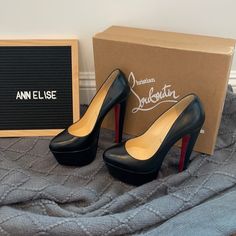 Perfect Condition. Worn For Only A Few Minutes Inside My House To Try On. Chrisitan Louboutin Size 39 Black Alta Vicky High Heel. Was A Gift They Purchased For $1,200. I Can No Longer Wear Heels After An Injury So That’s Why I’m Selling. Poshmark Will Certify They Are Real For Any Items Over $500. Includes The Box And The Shoe Bags. Louboutin Heels Outfit, Shoe Bags, Christian Louboutin Shoes, My House, Black And Tan, Try On, High Heel, Shoes Women Heels, Christian Louboutin