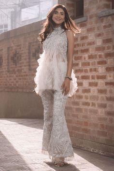 Heavy White Pakistani Party Dresses in Kameez Trouser Pakistani Party Dresses, Net Shirt, Indian Wedding Wear, Embroidered Border, Designer Dresses Casual, Stylish Party Dresses, Party Wear Indian Dresses, Fancy Dress Design