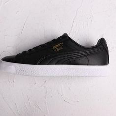 Model: Puma Clyde Width: Medium (D, M) Department: Men Type: Athletic Style: Sneaker Features: Low-Top Theme: Usa Color: Black Pattern: Solid Upper Material: Leather Fastening: Lace Up Brand: Puma Black Skate Shoes With Puma Logo, Black Puma Logo Skate Shoes For Streetwear, Black Puma Skate Shoes For Streetwear, Puma Basketball Shoes, Puma Sneakers Men, Puma Clyde, Multicolor Shoes, Shoes Puma, Cool Outfits For Men