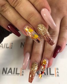 Thanksgiving Acrylic Nails, Fall Marble Nails, Fall Inspired Nails, Nails Leaves, Coffin Halloween, Fall Thanksgiving Nails, Bridesmaids Nails