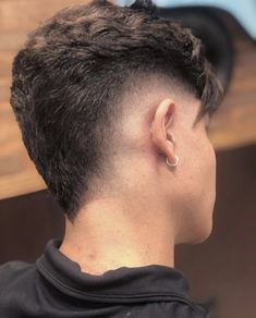 V Shape Fade Haircut, V Shape Haircut, Men Short Hair Fade, V Shaped Haircut, Taper Fade Short Hair, Men Fade Haircut Short, Short Hair For Boys, Short Fade Haircut, Mens Haircuts Short Hair