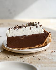 ​3-5 Layered Chocolate Pie - by Sam - buttermilk weekly Choco Pie Cake, Chocolate Pudding Pie Easy, Easy Chocolate Pudding Pie, Easy Homemade Chocolate Pudding, Homemade Chocolate Cream Pie, Chocolate Pudding Pie Recipe, Pumpkin Chiffon Pie, Pastry Filling, Chocolate Pudding Pie