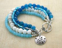 Beautiful Beaded Jewelry, Trending Bracelets, Trendy Bracelets, Glass Bracelet, Jewelry Show, Pretty Bracelets, Beaded Bracelets Diy, Ankle Bracelets