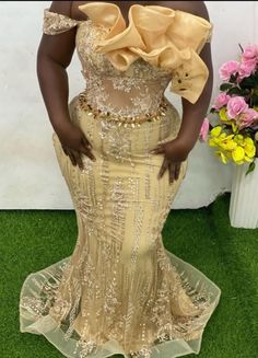 Kente Dresses, White Lace Prom Dress, Lace Outfits, African Traditional Wear, Reception Dresses, Kente Dress, African Bride