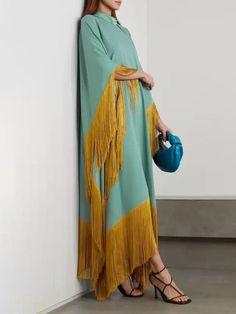 valeshe Green Maxi Dress With Tassels, Green Summer Dress With Tassels, Green Tassel Beach Dress, Chic Long Dresses With Fringe, Mode Kimono, Mode Abaya, Dress Stores Online, Fringe Dress, Maxi Dress Green