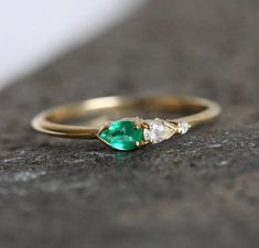 Diamond Emerald Cluster Ring, Diamond Engagement Ring – Capucinne Family Symbol, Smaragd Ring, May Birthstone Rings, Ring Cluster, Emerald And Diamond Ring, Emerald Ring Gold, Pear Ring, Beautiful Accessories, Moonstone Engagement