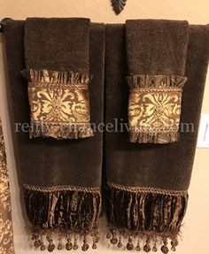 Decorative Towels Bathroom Vanity Accessories Bath Towels Display, Decorative Bathroom Towels, Thanksgiving Tabletop Decor, Floral Bath Towels, Towel Display, Drapery Styles, Guest Towel Holder, Bathroom Towel Decor, Decorative Bath Towels