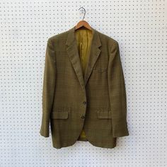 "no size mark - best guess size 40/M measures 22\" across flat from pit to pit 17\" across from shoulder to shoulder 24\" length sleeve from shoulder seam to cuff 30\" length from center back collar seam to hem partially lined" Fitted Green Sport Coat For Fall, Vintage Green Sport Coat For Work, Vintage Green Sport Coat For Fall, Vintage Green Single Breasted Sport Coat, Vintage Brown Wool Sport Coat, Vintage Plaid Single Breasted Sport Coat, Brown Vintage Wool Sport Coat, Double-breasted Brown Wool Sport Coat, Vintage Long-sleeved Tweed Sport Coat