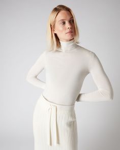 Women's Superfine Turtle Neck Cashmere Sweater New Ivory White | N.Peal Cashmere Jacket, Roll Neck Jumpers, Turtle Neck Sweater, Cashmere Yarn, Cashmere Jumper, Cashmere Cardigan, Roll Neck, Ivory White, Cashmere Sweater