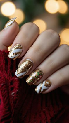 Transform your look this winter with these simple aesthetic Christmas nail designs Explore trendy wintery nail art that is both chic and inspiring Get cute and natural ideas for your nails from subtle and neutral designs to short and chic inspiration