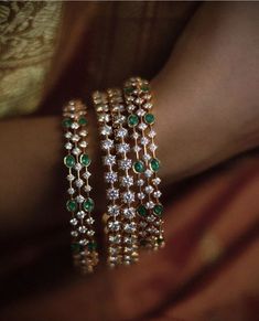 Stone Kada Bangle, Daimond Bangel Design, Stone Bangles Gold Designs, Diamond Kada Bangles, Bangles Jewelry Designs Gold, Jewelry Designs Gold, Bangles Design Gold, Diamond Bangles Indian, Temple Jewelry Necklace