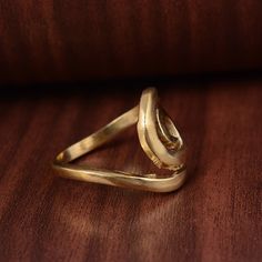 Spiral Ring, Hypnotic Ring, Spiral Brass Ring, Swirl Ring, Gold Wired Ring, Handmade Dainty Ring, Boho Ring, Wired Band, Spiral Band - Etsy Wired Ring, Gold Wire Ring, Wire Jewelry Rings, Spiral Ring, Swirl Ring, Wire Rings, Boho Ring, Brass Ring, Gold Wire