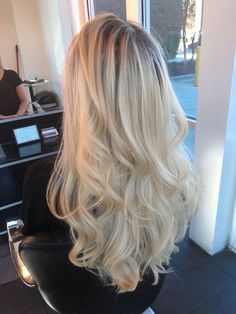 Black Hair Balayage, Blonde Hair Shades, Blonde Hair Looks, Blonde Hair With Highlights, Hair Shades, Platinum Blonde Hair, Brown Blonde Hair