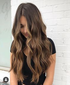 ✰ I N S T A G R A M @EmilyMohsie ✰ Brunette Ombre, Lil Girl Hairstyles, French Twists, Balayage Blonde, Hair Color Shades, Long Wavy Hair