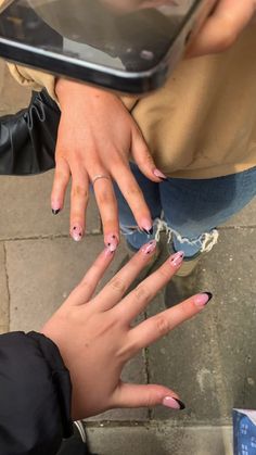 Bestie nail match/nail inspo Unghie Matching Bff, Matching Butterfly Nails With Best Friend, Bestie Nails Friends Matching, Nails Matching With Bestie, Bestie Nails Ideas Matching, Nails With Friends, Bestie Nails Friends, Bsf Nails Matching