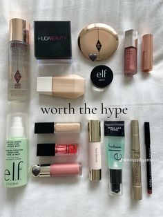 Dream Makeup Products, Products Worth The Hype, Matte Makeup Products, Capsule Makeup Collection, Minimalist Makeup Collection, Makeup Tut, Easy Makeup Tutorial