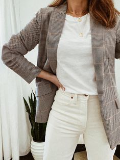 Off White Jeans, Paris Mode, Mode Casual, Meryl Streep, Blazer Outfits, Inspired Outfits