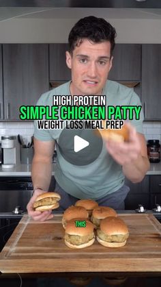 Wholefoods Diet, Johnny Hadac, Chicken Patty, Keto Buns, Protein Food, Macro Friendly Recipes, Healthy School, Healthy School Lunches