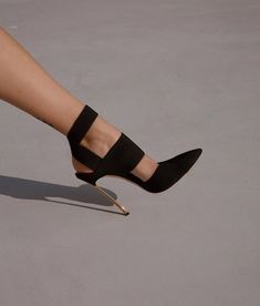 Dr Shoes, Fashion Shoes Heels, Shoes Heels Classy, Classy Shoes, Stunning Shoes, Heels Classy, Shoe Inspiration, Aesthetic Shoes, Elegant Shoes