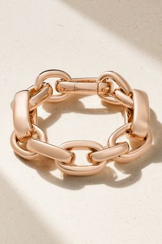 Pomellato's bracelet is part of the brand's 'Iconica' collection, which is comprised of bold yet elegant pieces. It's expertly hand-cast from chunky 18-karat rose gold that's polished for a high-shine finish. It makes such a beautiful gift. Luxury Rose Gold Oyster Bracelet, Luxury Polished Link Bracelet, Elegant Formal Chain Bracelet With Shiny Finish, Elegant Shiny Finish Chain Bracelet For Formal Occasions, Designer Yellow Gold Chain Bracelet For Formal Occasions, Elegant Rose Gold Oyster Bracelet, Classic Rose Gold Bracelets With Solid Link Construction, Luxury Link Chain Bracelet For Formal Occasions, Luxury Link Bracelets For Formal Occasion