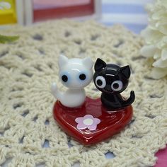 ハートネコペア,可愛いねこ,かわいい動物たち,ガラス細工,FGスタジオ,フォーカート Pottery For Couples, Couple Clay Ideas, Clay Couple Ideas, Couple Clay Art, Polymer Clay Figures, Resin Jewelry Diy, Art And Craft Videos