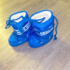 Royal Blue Kids 5c New Never Worn Laced Up Moon Boots Super Heat For Toddlers Moon Boot, Boot Shoes, Moon Boots, Baby Things, Art Fashion, Cute Shoes, Kids Shoes, Fashion Art, Royal Blue