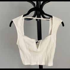 Super Cute Crop Top Nwt Forever 21 White Top For Night Out, Chic White Crop Top For Everyday, Chic White Everyday Crop Top, White Crop Top Tank From Forever 21, Forever 21 White Crop Tank Top, Mint Green Tops, Crochet Lace Shorts, Crossover Top, Stripped Tops