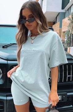 Oversized Tshirt Outfit, Tshirt Outfit, Surfer Girl Style, White Fox Boutique, Cath Kidston, White Fox, Casual Sets, Looks Style