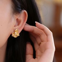 Gold Flower Pearl Earrings Flower Diamond Earrings, Flower Pearl Earrings, Floral Earring, Gold Flower Earrings, Bridesmaid Pearls, Flower Earring, Gold Rings Fashion, Rings Fashion, Etsy Bridesmaid Gifts