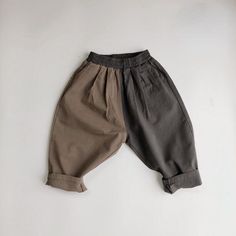 Girls Harem Pants, Toddler Pants, Baby Boutique Clothing, Korean Boys, Baby Pants, Colored Pants, Girls High, Baggy Pants, Linen Trousers