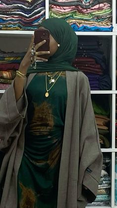 Hijabi Abaya Outfits, Modest Earthy Black Woman Aesthetic, Muslim Modest Outfits, Somali Aesthetic, Somali Clothes, Outfits Muslim